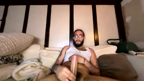 Snapshot of bandzz2333 chatting on April 16, 2026, 8:59 am bandzz2333 online show from April 16, 2026, 8:59 am