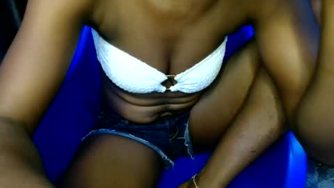 banging_body online show from May 16, 2026, 11:25 pm