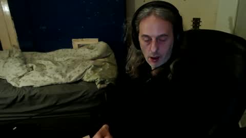 Snapshot of bangintoleather chatting on May 13, 2026, 2:09 am bangintoleather online show from May 13, 2026, 2:09 am