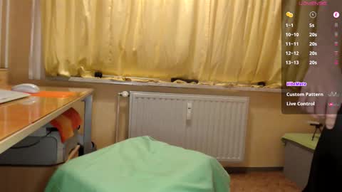       online show from November 21, 2025, 7:56 pm