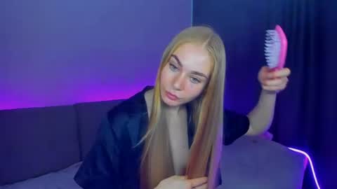 BarbaraChic online show from July 6, 2026, 10:12 am