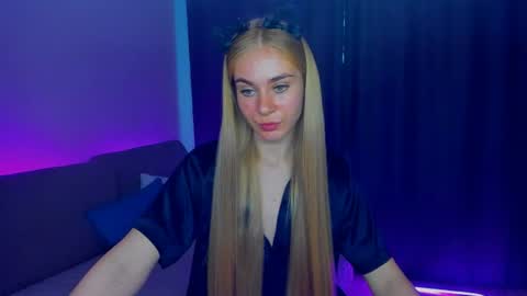 BarbaraChic online show from July 16, 2026, 2:23 pm