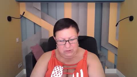 barbaraturners online show from September 29, 2025, 6:46 pm