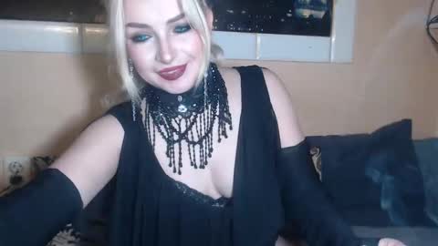 Snapshot of barbarissssska chatting on May 8, 2026, 11:54 pm Victoria online show from May 8, 2026, 11:54 pm