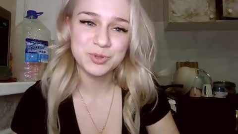 barbie___girl online show from February 24, 2026, 7:01 pm