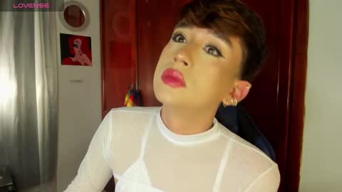          I work from home this is my room 3 online show from October 1, 2025, 6:52 am