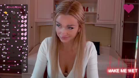 Snapshot of barbie_kiss1 chatting on February 8, 2025, 1:00 am barbie online show from February 8, 2025, 1:00 am