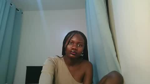 queen online show from March 21, 2026, 9:51 pm