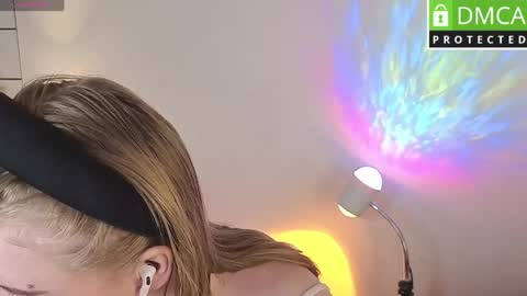 Barbie Staze online show from April 8, 2026, 3:28 am