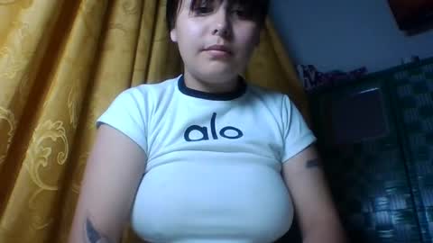 Snapshot of barbie_sweetcol chatting on October 24, 2025, 4:31 am barbie_sweetcol online show from October 24, 2025, 4:31 am