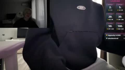 barbinsss online show from December 1, 2025, 8:41 am