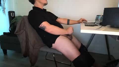 bardamu333333 online show from October 30, 2025, 12:01 am