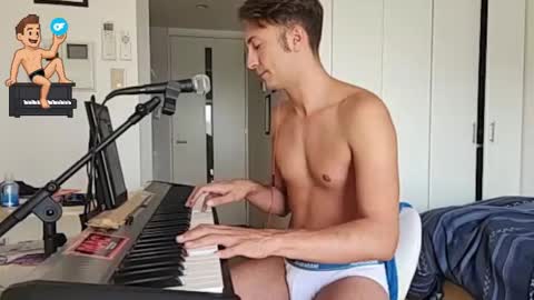 Snapshot of barebritpianist chatting on September 26, 2025, 5:33 am BareBritPianist online show from September 26, 2025, 5:33 am