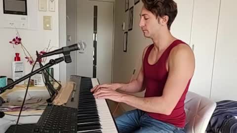 Snapshot of barebritpianist chatting on December 1, 2025, 4:50 am BareBritPianist online show from December 1, 2025, 4:50 am