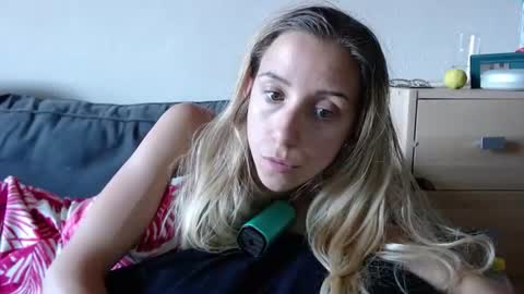 Snapshot of barelylegalblondy chatting on June 24, 2026, 6:45 am Lena online show from June 24, 2026, 6:45 am