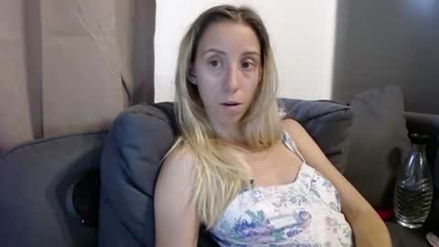 Snapshot of barelylegalblondy chatting on July 2, 2026, 5:19 pm Lena online show from July 2, 2026, 5:19 pm