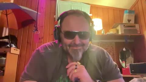 Snapshot of barewolf420 chatting on December 1, 2025, 1:16 pm barewolf420 online show from December 1, 2025, 1:16 pm