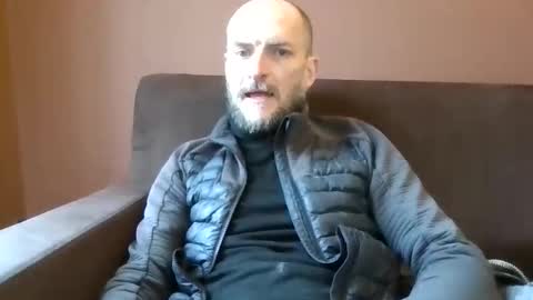 Snapshot of basiccamguy chatting on December 15, 2025, 10:30 am basiccamguy online show from December 15, 2025, 10:30 am