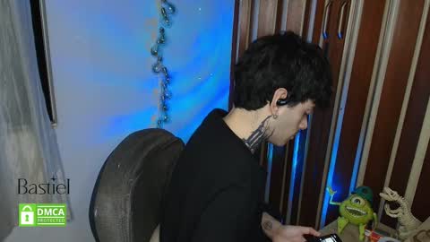 Bastiel online show from October 31, 2025, 2:34 am