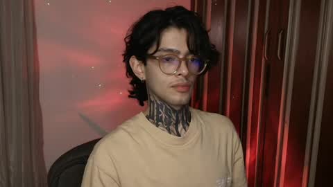 Snapshot of bastiel_ chatting on May 24, 2026, 2:05 am Bastiel online show from May 24, 2026, 2:05 am