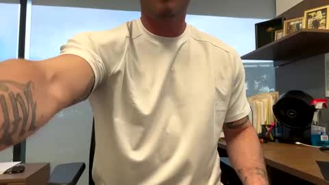 batman25326 online show from January 16, 2025, 10:34 pm