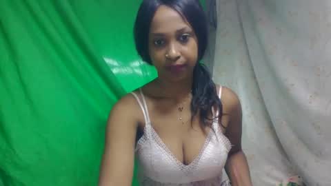 bavianona online show from November 7, 2025, 4:23 am