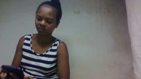 bavianona online show from December 2, 2025, 7:25 am