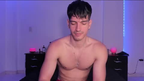 Valentino online show from February 6, 2025, 9:17 pm