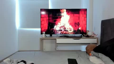 Valentino online show from October 12, 2025, 9:03 pm