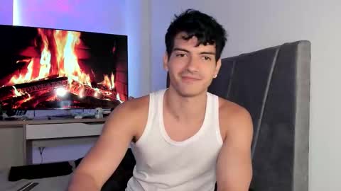 Valentino online show from October 19, 2025, 9:15 pm