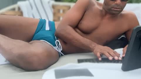 Snapshot of bbcforyourthroat chatting on November 4, 2025, 4:50 pm 305BBC online show from November 4, 2025, 4:50 pm