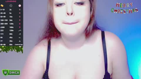 Snapshot of bbw_molly chatting on December 18, 2024, 12:21 am Molly online show from December 18, 2024, 12:21 am