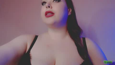 Snapshot of bbw_molly chatting on February 7, 2025, 6:24 am Molly online show from February 7, 2025, 6:24 am