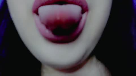 Snapshot of bbw_molly chatting on March 6, 2025, 12:54 am Molly online show from March 6, 2025, 12:54 am