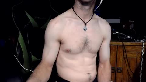 bchillin28 online show from April 21, 2026, 4:08 am