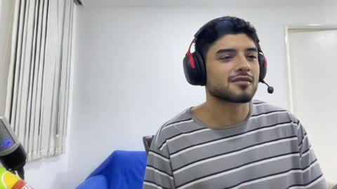 Snapshot of bdever7 chatting on April 15, 2026, 9:05 am bdever7 online show from April 15, 2026, 9:05 am