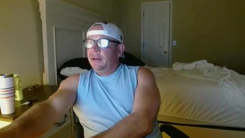 bdon1977 online show from October 5, 2025, 3:27 am