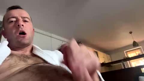 bdrvmark21 online show from October 23, 2025, 1:54 pm