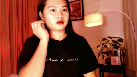 Marie  online show from February 24, 2025, 5:11 am