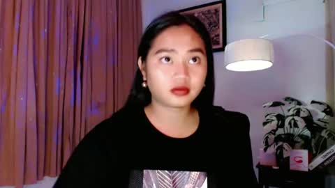 Marie  online show from February 28, 2025, 1:47 pm