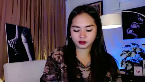 Marie  online show from March 11, 2025, 4:32 am