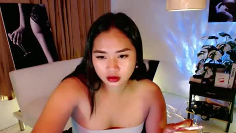 Marie  online show from March 11, 2025, 7:48 am