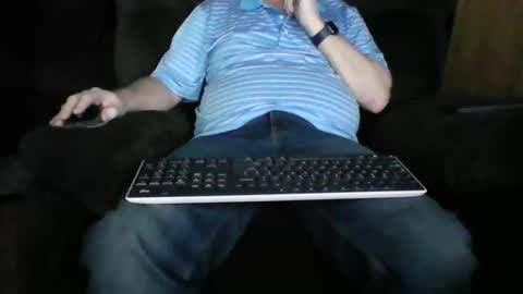 beachguy38 online show from February 17, 2026, 11:44 pm