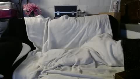 BeachyMILF online show from May 20, 2026, 12:55 pm
