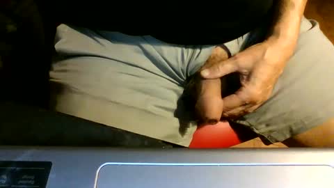 Bruno online show from October 6, 2025, 9:45 pm