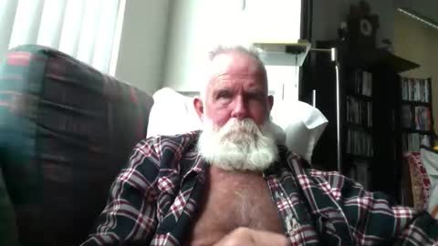 beardbushy online show from March 15, 2026, 3:40 pm