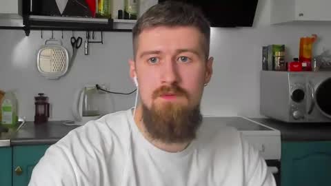 Snapshot of bearded_legend chatting on February 28, 2025, 9:44 pm Zeus online show from February 28, 2025, 9:44 pm