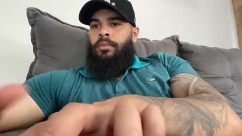 Min online show from December 3, 2025, 5:22 pm