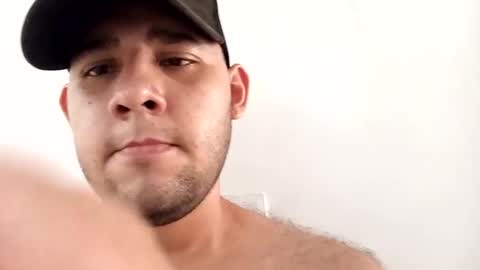 Jhon Tenjo and Sofi online show from November 16, 2025, 5:40 pm