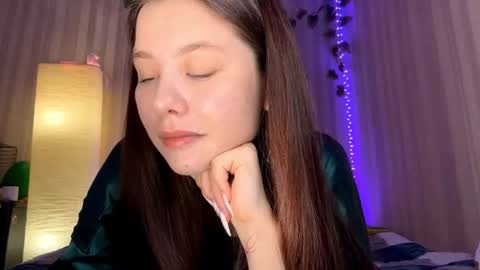 Snapshot of beataschielke chatting on February 26, 2026, 12:37 pm Bella online show from February 26, 2026, 12:37 pm